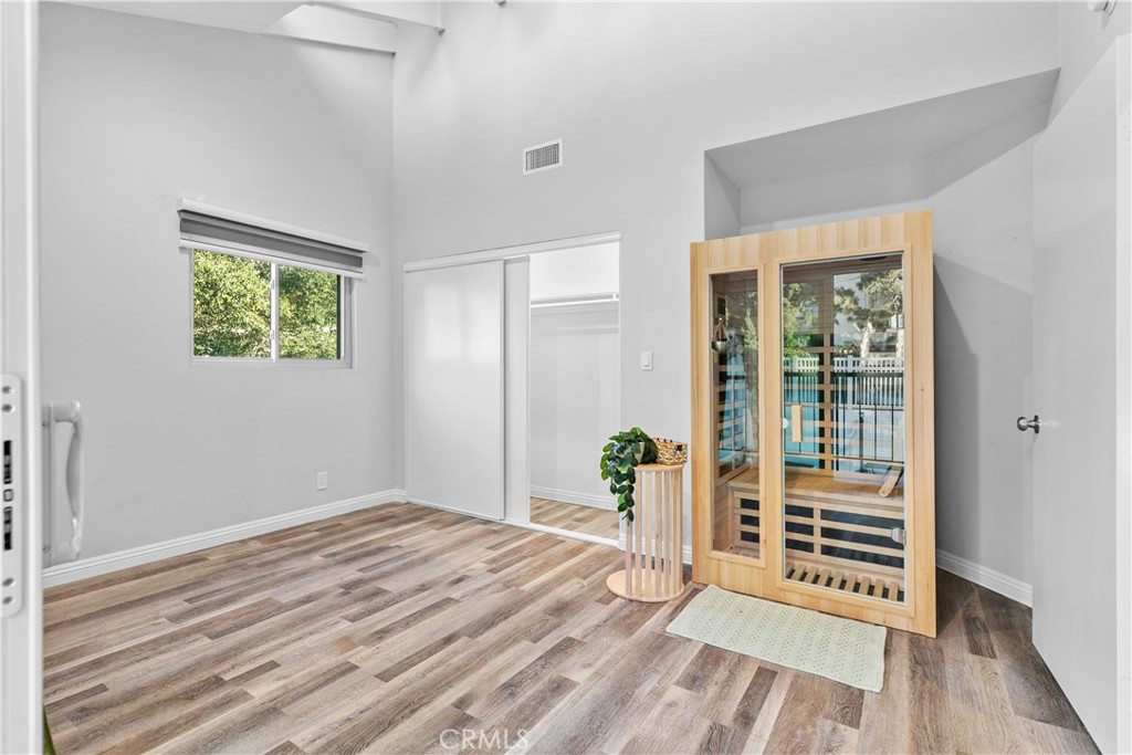 1881 Alpha Road, Unit 8 Glendale, CA 91208 - Photo 24 of 37