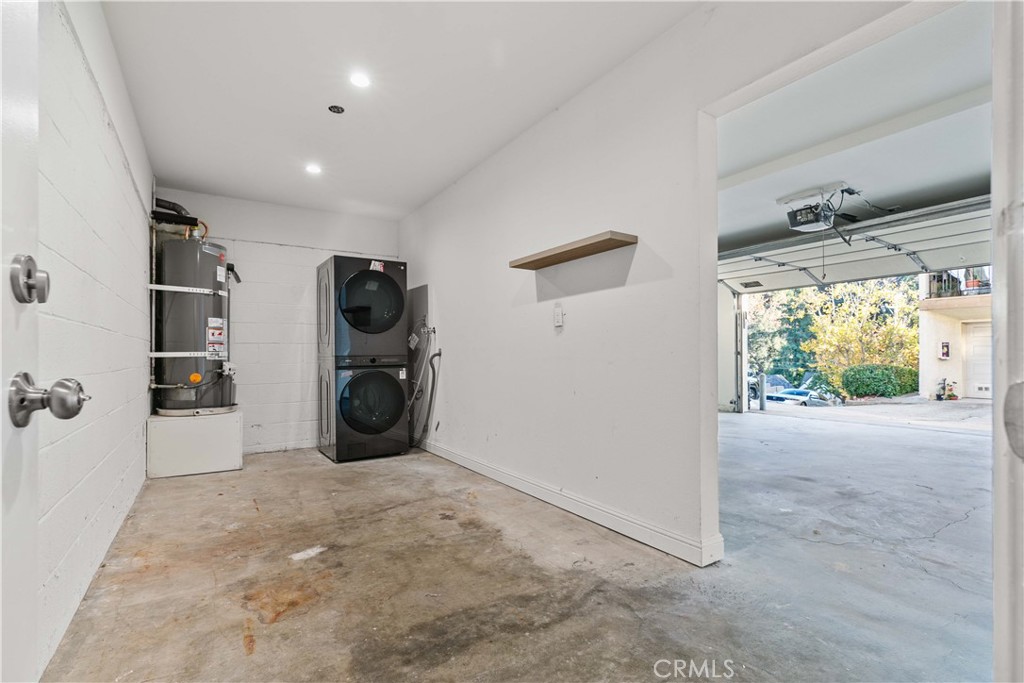 1881 Alpha Road, Unit 8 Glendale, CA 91208 - Photo 34 of 37