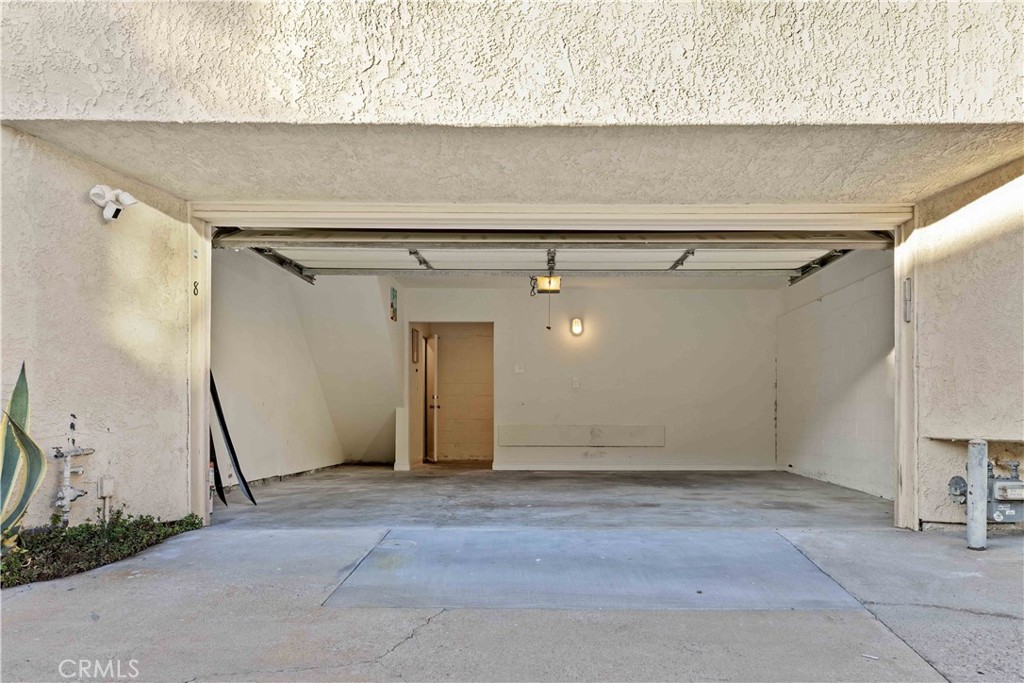 1881 Alpha Road, Unit 8 Glendale, CA 91208 - Photo 36 of 37