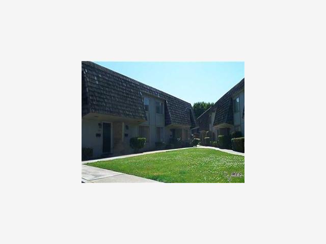 822 Rutledge Drive Lodi, CA 95242 - Photo 3 of 5 Gallery Image 3