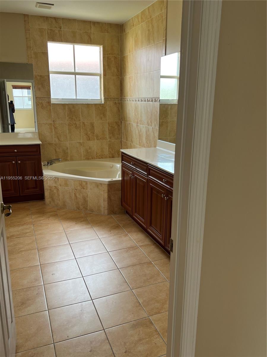 15389 Southwest 90th Terrace Miami, FL 33196 - Photo 38 of 67