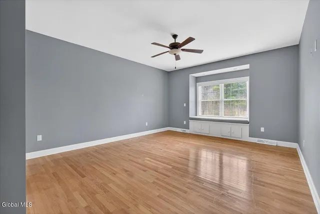 $575,000 | 18 Lakepointe Way, Saratoga Springs, NY 12866