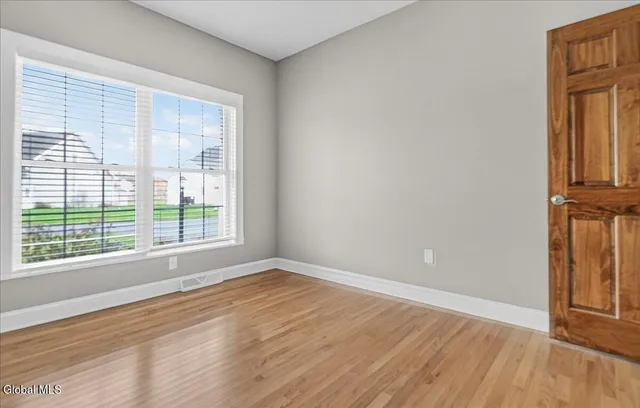 $575,000 | 18 Lakepointe Way, Saratoga Springs, NY 12866