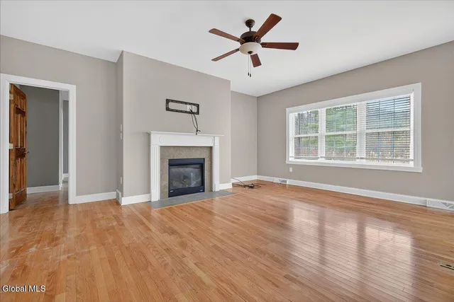 $575,000 | 18 Lakepointe Way, Saratoga Springs, NY 12866