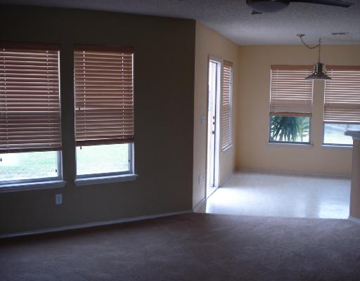 7605 Wolverine Drive Corpus Christi, TX 78414 - Photo 6 of 10 an empty room with a window