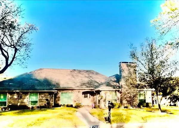 $385,000 | 7213 Johnstone Lane, Fort Worth, TX 76133