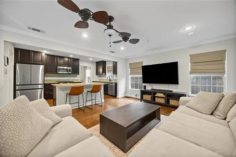 $979,000 | 5947 Mercedes Avenue, Dallas, TX 75206