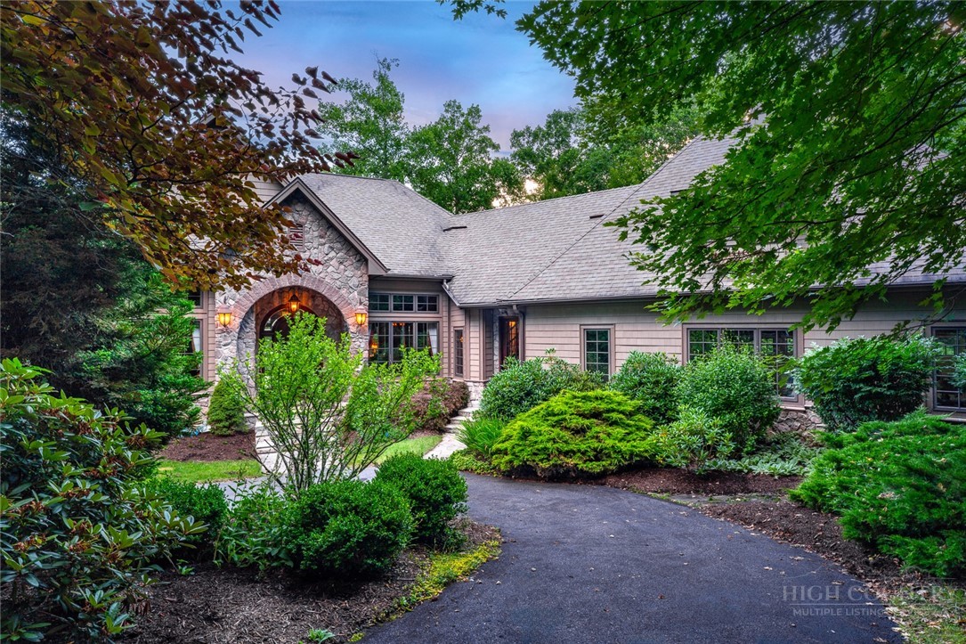 285 Wetherley Boone, NC 28607 - Photo 4 of 47