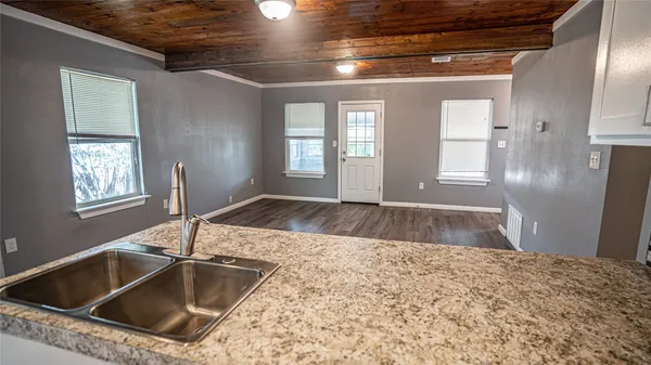 $1,700 | 106 West Hoopes Avenue, Pflugerville, TX 78660