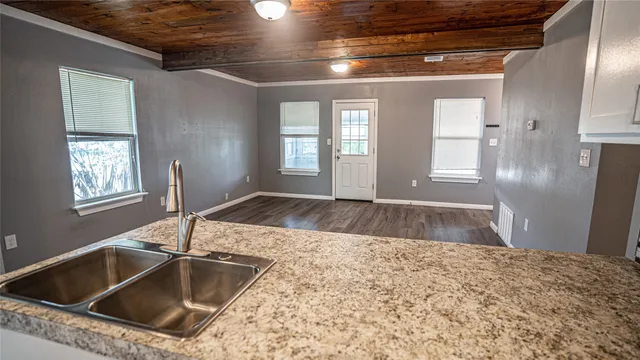 $1,800 | 106 West Hoopes Avenue, Pflugerville, TX 78660