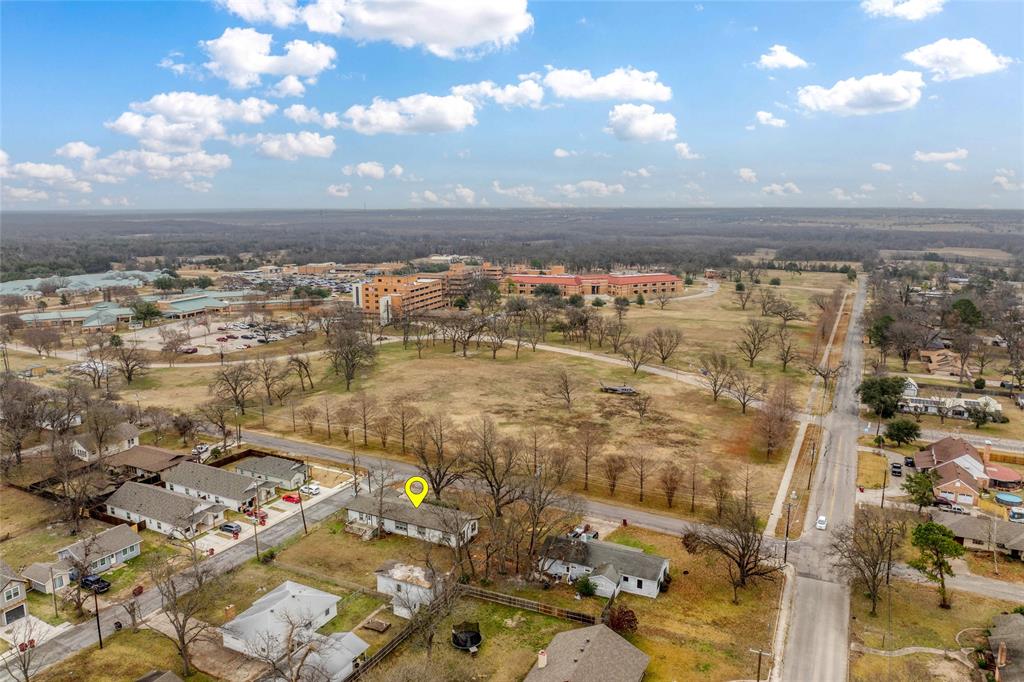 903 Lynn Street Bonham, TX 75418 - Photo 27 of 29 view of city and mountain