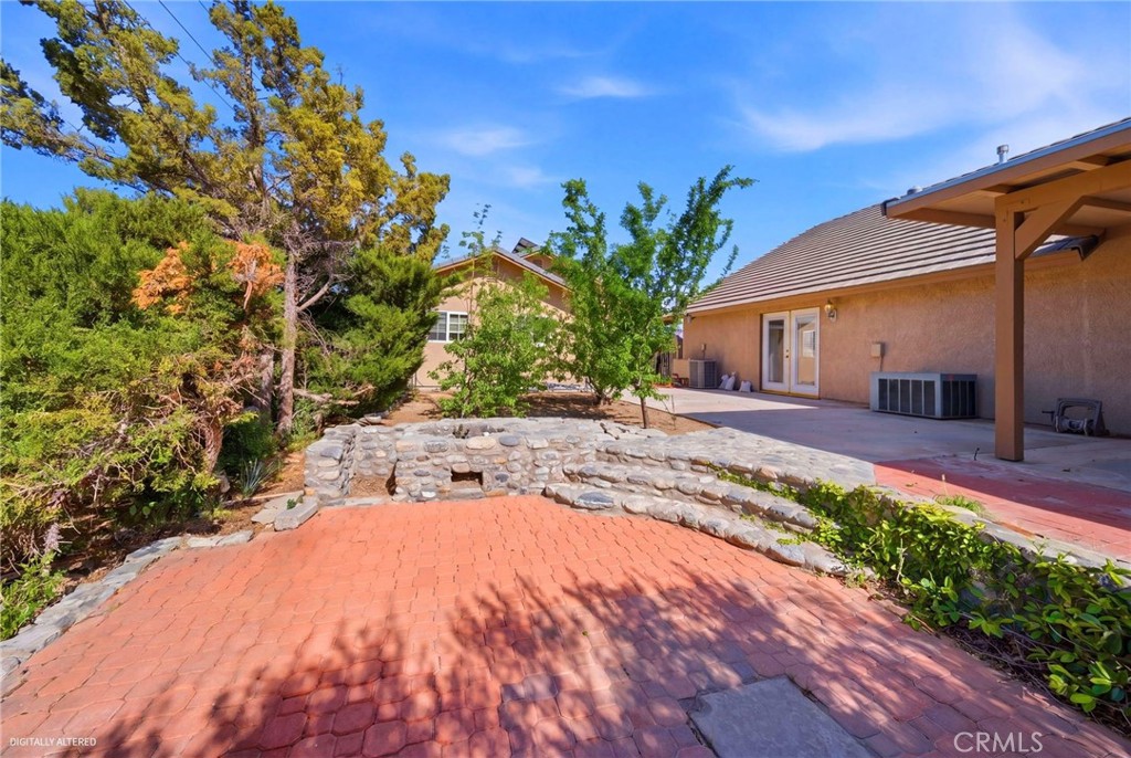 19670 Tonkawan Road Apple Valley, CA 92307 - Photo 56 of 70 Fire Pit and Seating Area