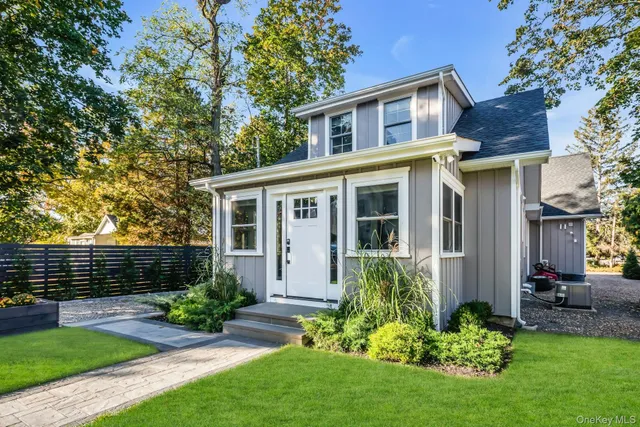 $1,175,000 | 2 Roosevelt Street, Bayville, NY 11709