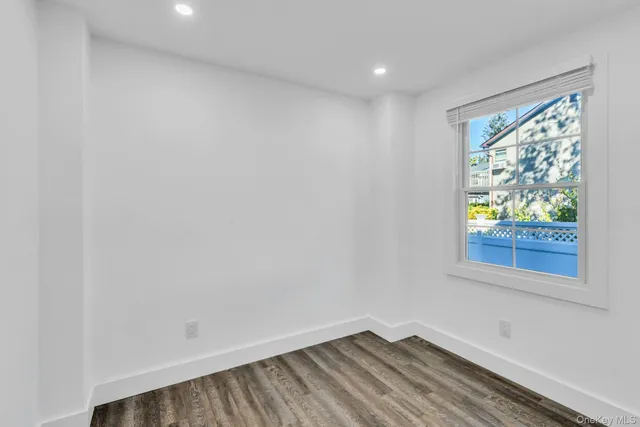 $1,175,000 | 2 Roosevelt Street, Bayville, NY 11709