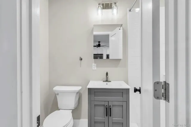 $1,175,000 | 2 Roosevelt Street, Bayville, NY 11709