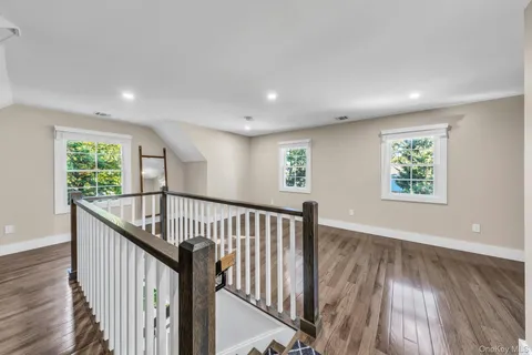 $1,175,000 | 2 Roosevelt Street, Bayville, NY 11709