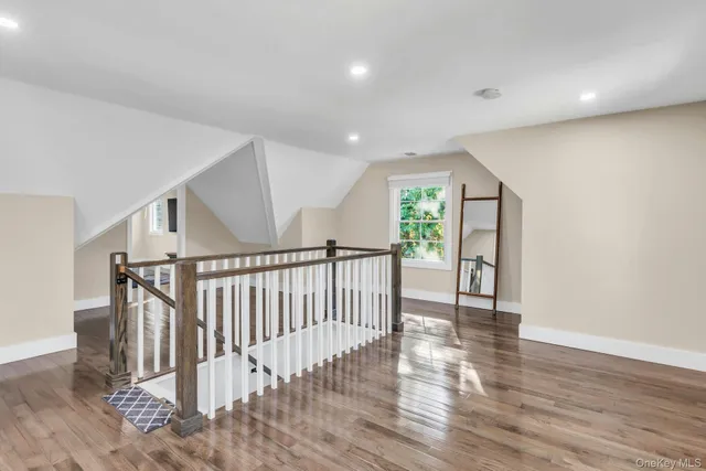 $1,175,000 | 2 Roosevelt Street, Bayville, NY 11709