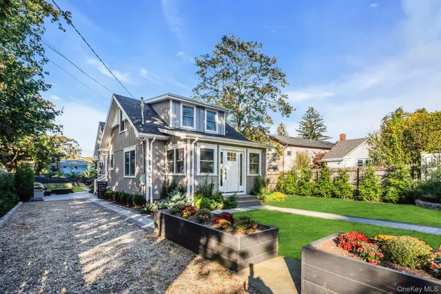 $1,175,000 | 2 Roosevelt Street, Bayville, NY 11709