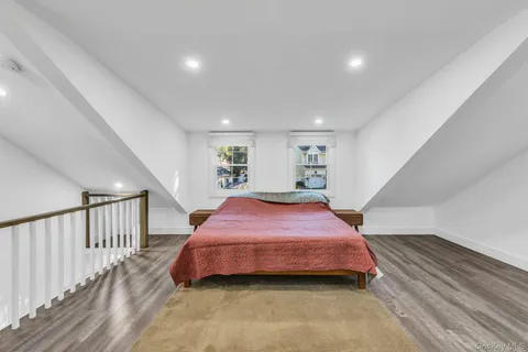 $1,175,000 | 2 Roosevelt Street, Bayville, NY 11709