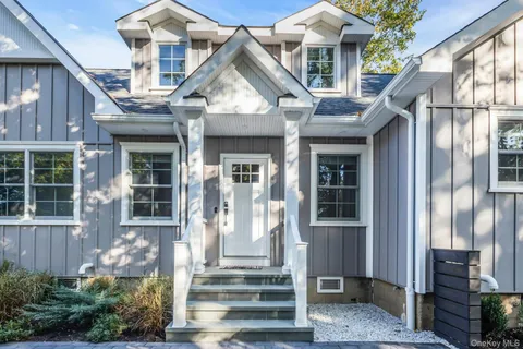 $1,175,000 | 2 Roosevelt Street, Bayville, NY 11709