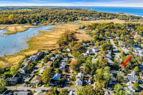 $1,175,000 | 2 Roosevelt Street, Bayville, NY 11709