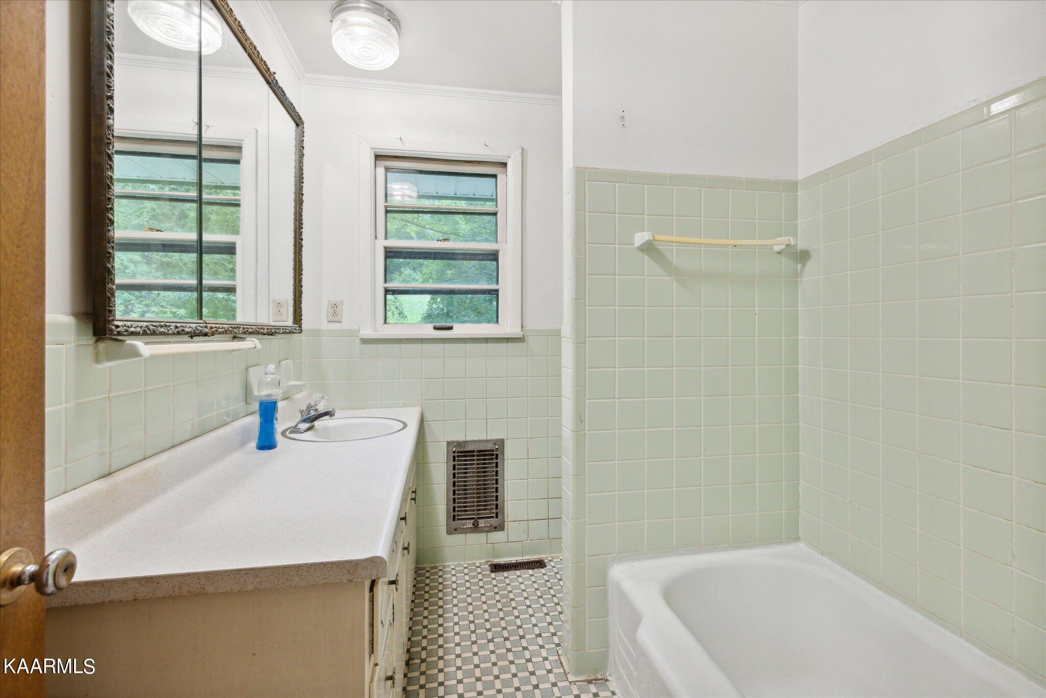 5821 Briercliff Road Knoxville, TN 37918 - Photo 12 of 25 15-IMG_0071