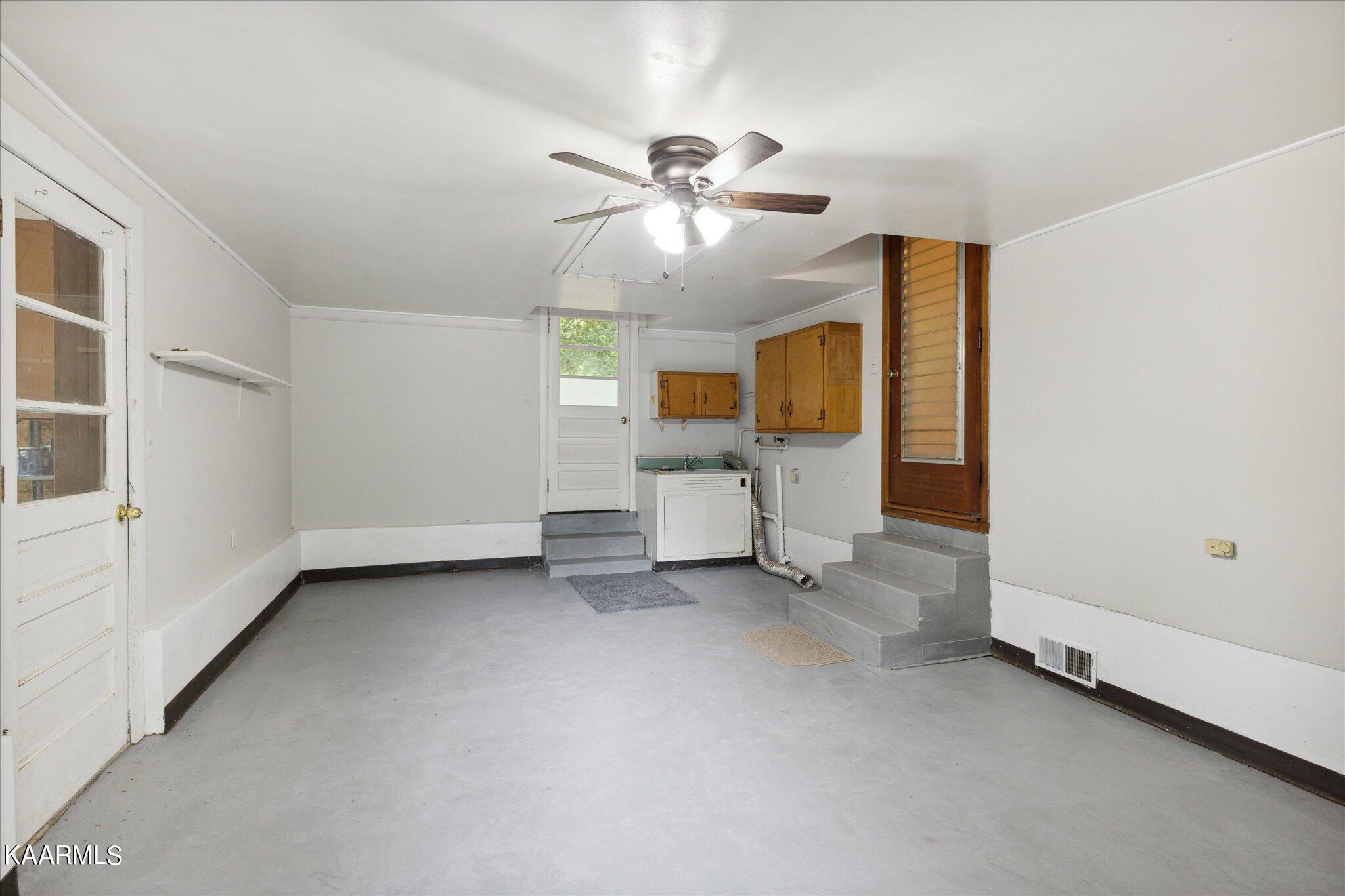 5821 Briercliff Road Knoxville, TN 37918 - Photo 20 of 25 23-IMG_0111