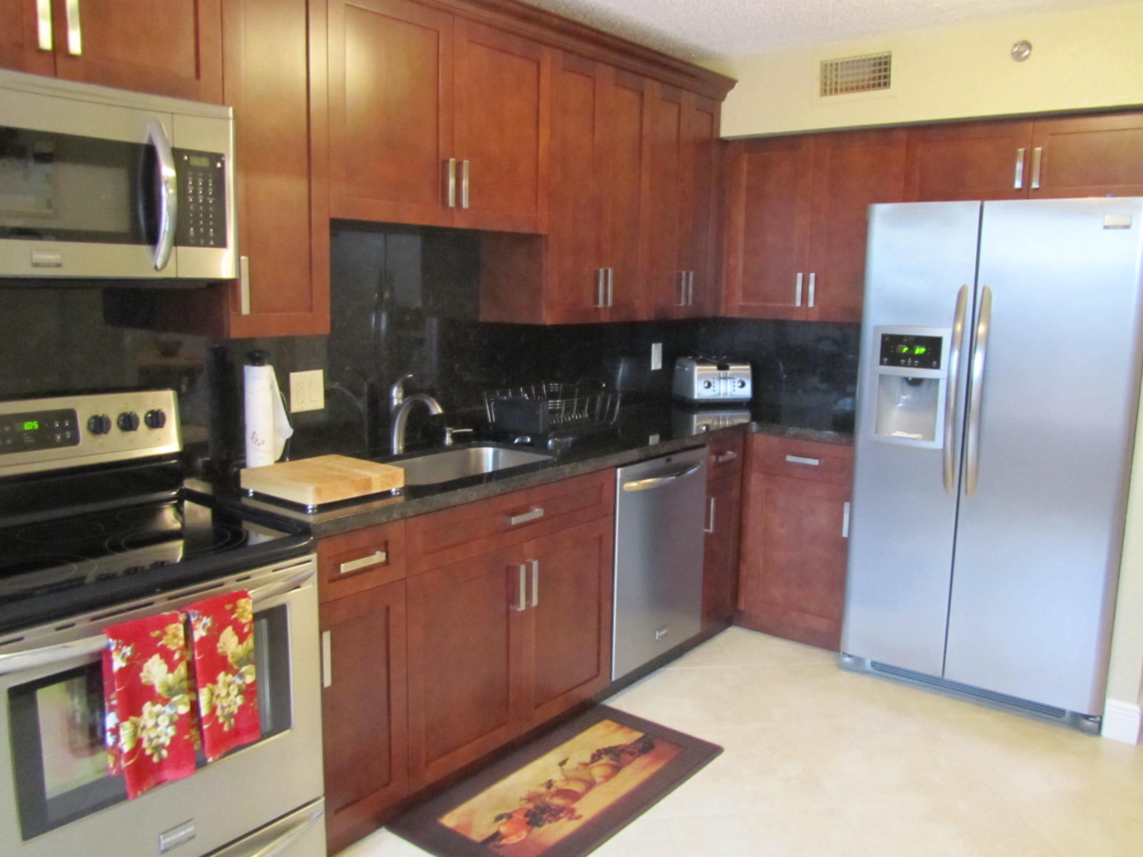 7145 Promenade Drive, Unit 201 Boca Raton, FL 33433 - Photo 3 of 16 IMG_9018