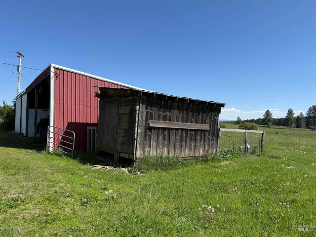 $499,000 | 5656 Three Mile Road, Weippe, ID 83553