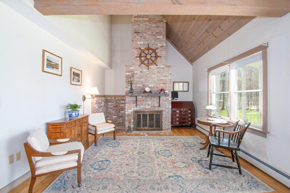 56 Cove Road Georgetown, ME 04548 - Photo 22 of 76 Living room