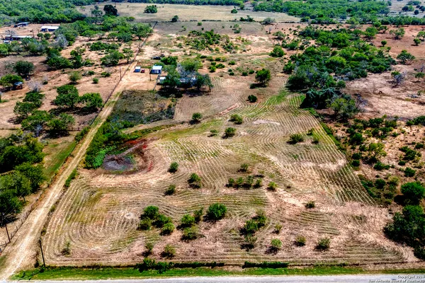$185,000 | 1491 County Road 124, Floresville, TX 78114
