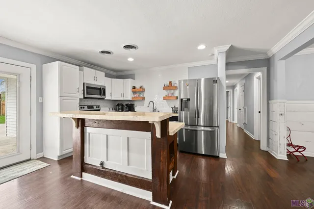 $274,999 | 17805 Greenwell Springs Road, Greenwell Springs, LA 70739