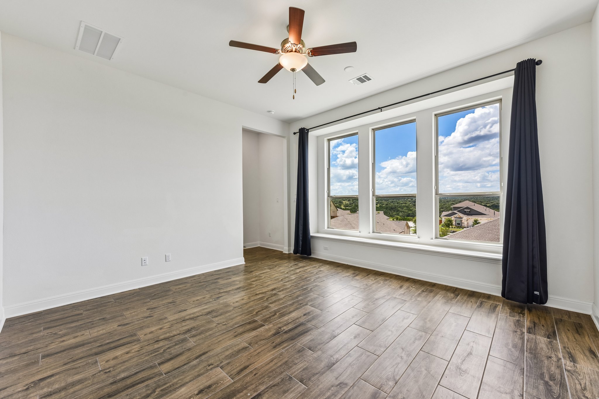 19113 Freeman Circle Austin, TX 78738 - Photo 6 of 37