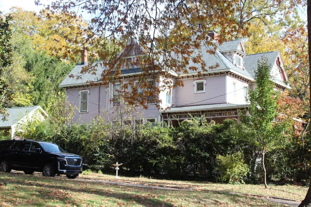 $640,000 | 415 Pennsylvania Avenue, Salem, VA 24153