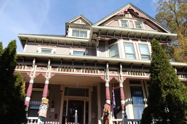 $640,000 | 415 Pennsylvania Avenue, Salem, VA 24153