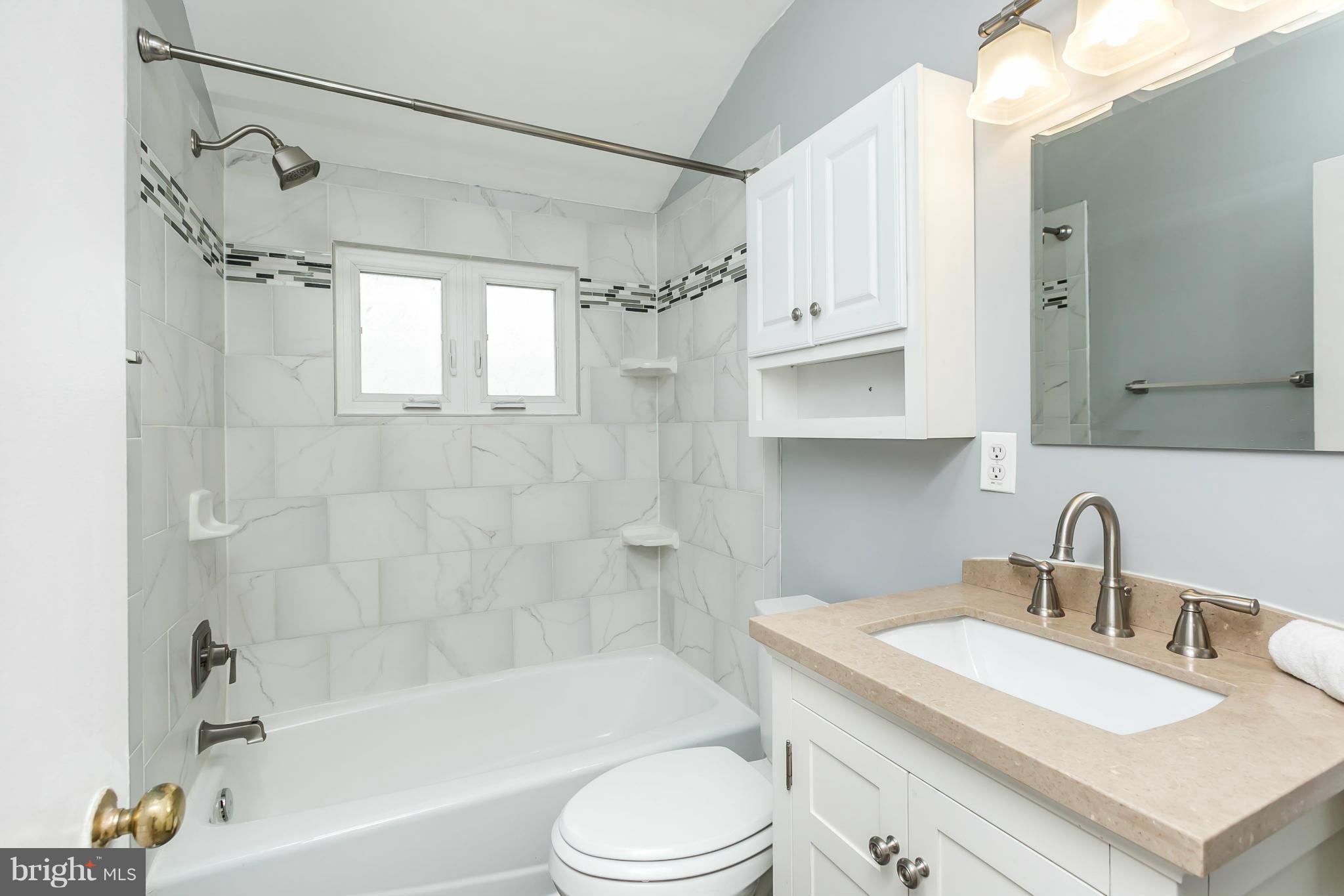 1945 Holborn Road Baltimore, MD 21222 - Photo 18 of 30 Bath (Master)