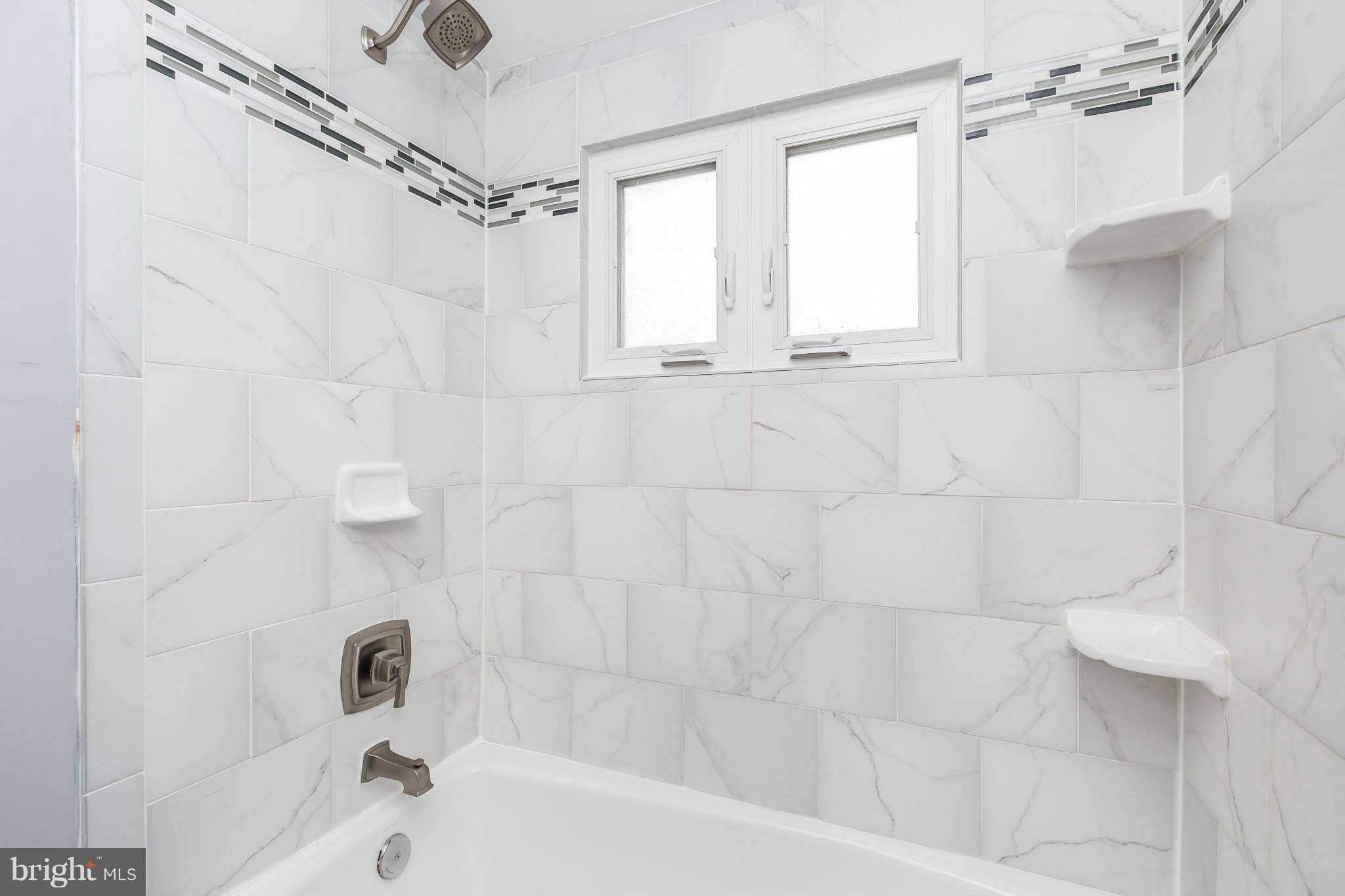 1945 Holborn Road Baltimore, MD 21222 - Photo 19 of 30 Bath (Master)