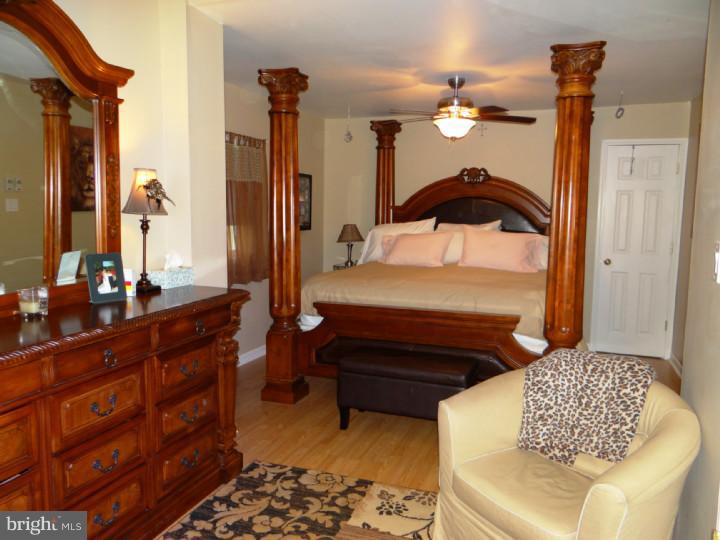 2225 Edgely Road Levittown, PA 19057 - Photo 9 of 24 Bedroom - Main