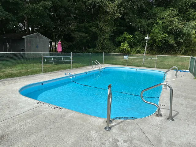 $265,000 | 40 Woodridge Drive, Unit 40, Cheshire, CT 06410