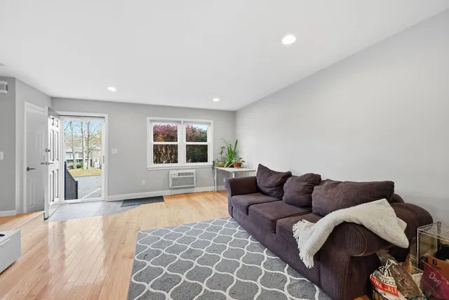 $265,000 | 40 Woodridge Drive, Unit 40, Cheshire, CT 06410