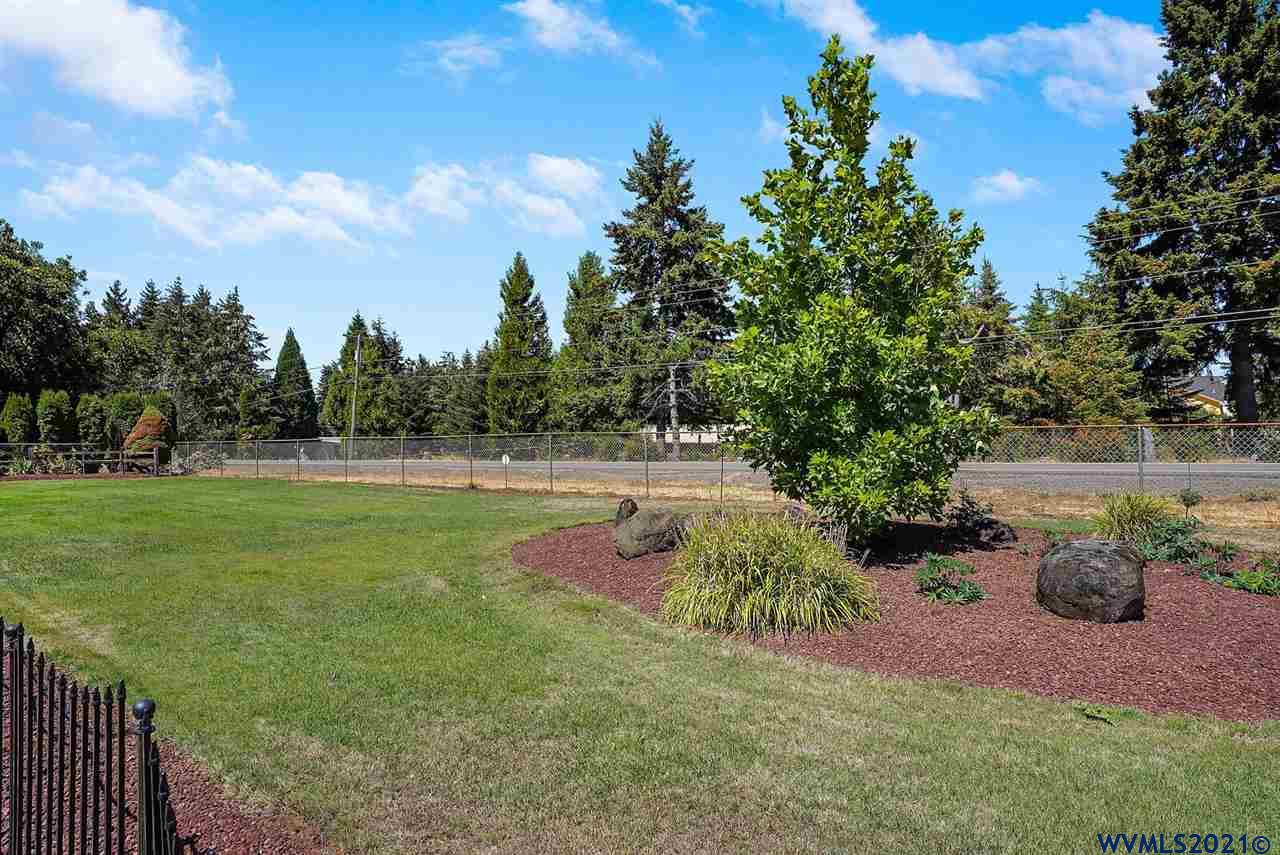 5305 Radell Court Southeast Salem, OR 97317 - Photo 4 of 42