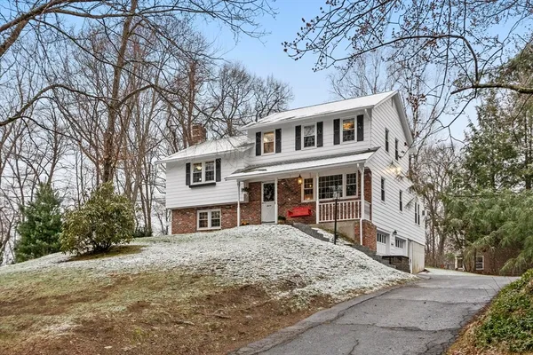 $900,000 | 11 Ethelyn Circle, Maynard, MA 01754