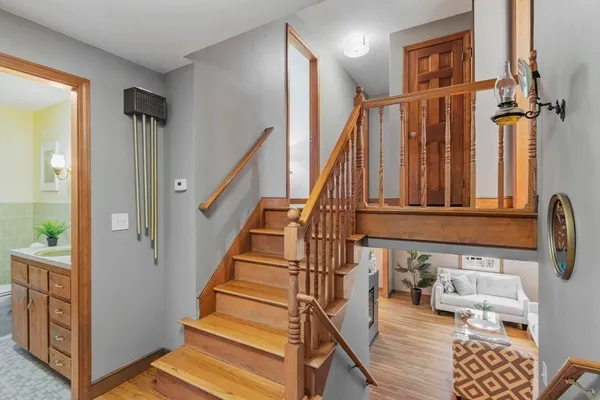 $900,000 | 11 Ethelyn Circle, Maynard, MA 01754