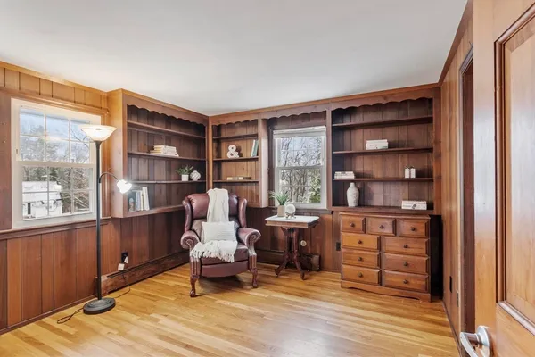 $900,000 | 11 Ethelyn Circle, Maynard, MA 01754