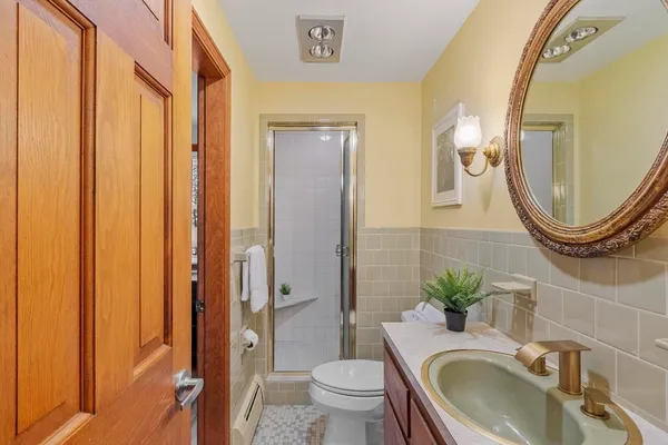 $900,000 | 11 Ethelyn Circle, Maynard, MA 01754