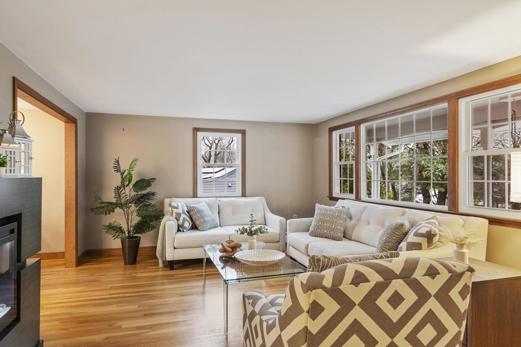 11 Ethelyn Circle Maynard, MA 01754 - Photo 3 of 40