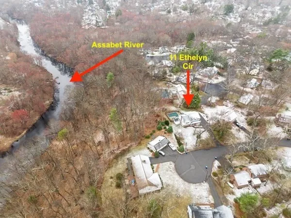 $900,000 | 11 Ethelyn Circle, Maynard, MA 01754