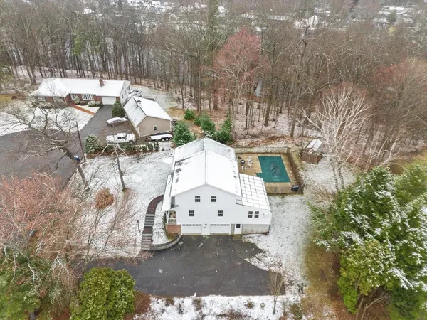 $900,000 | 11 Ethelyn Circle, Maynard, MA 01754