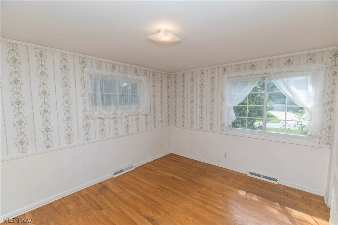 6165 Hemingway Road Cleveland, OH 44143 - Photo 19 of 31 Gallery Image 19