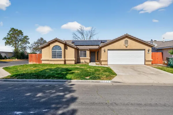 $415,000 | 5427 North State Street, Fresno, CA 93722
